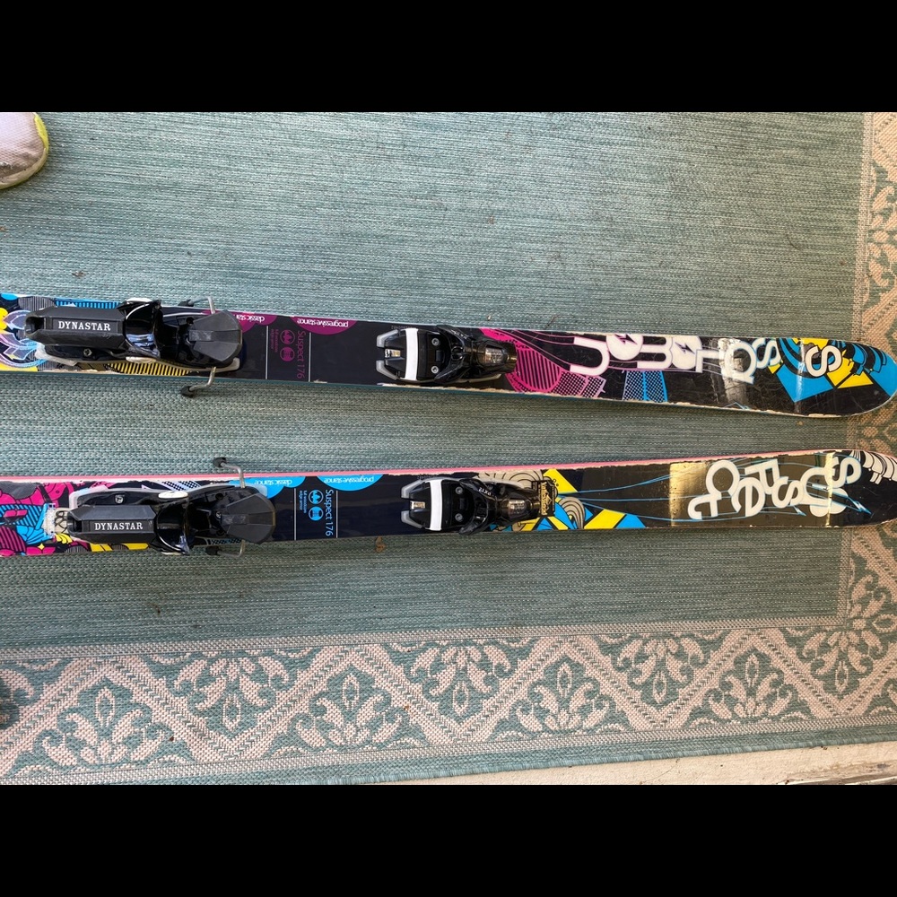 176 Salomon Suspect Skis